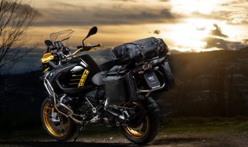 Bolsa lateral Khali 100% estanca con placa trasera de aluminio + enganche rápido y cierre de acero inoxidable