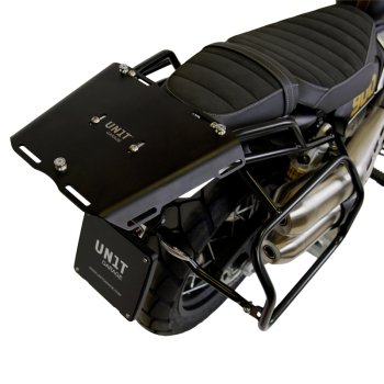 Maleta superior universal de aluminio Atlas de 44 litros + Portaequipajes trasero con asas para pasajero Triumph Street Scrambler 900 (a partir de 2026)