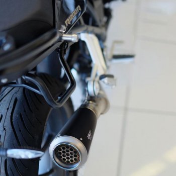 Silenciador de estilo GP R1200R LC