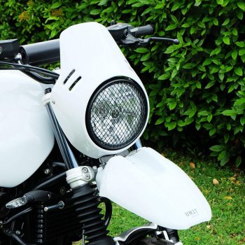 Nueve guardabarros alto