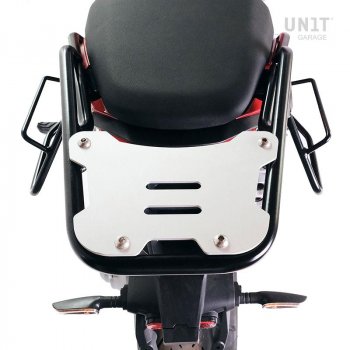 Portaequipajes trasero Moto Guzzi V100 Mandello con asas de pasajero