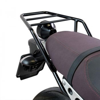 Portaequipajes trasero con asas para pasajeros