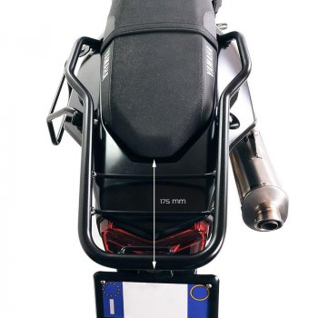 Portaequipajes trasero con agarraderas para pasajeros