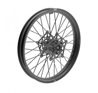 Llantas delanteras BMW de 21 pulgadas con radios negros