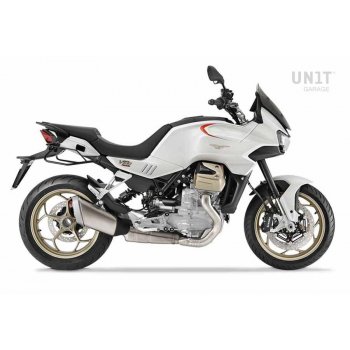 Moto Guzzi V100 Mandello marco derecho