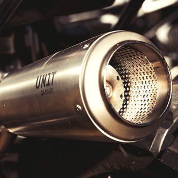 Unit garage kit Paris Dakar for BMW R-Nine-T with High exhaust in Titanium